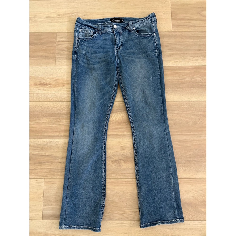 Refuge Denim Jeans Size 9 Women's Bootcut‎ Medium Wash Embellished Pockets